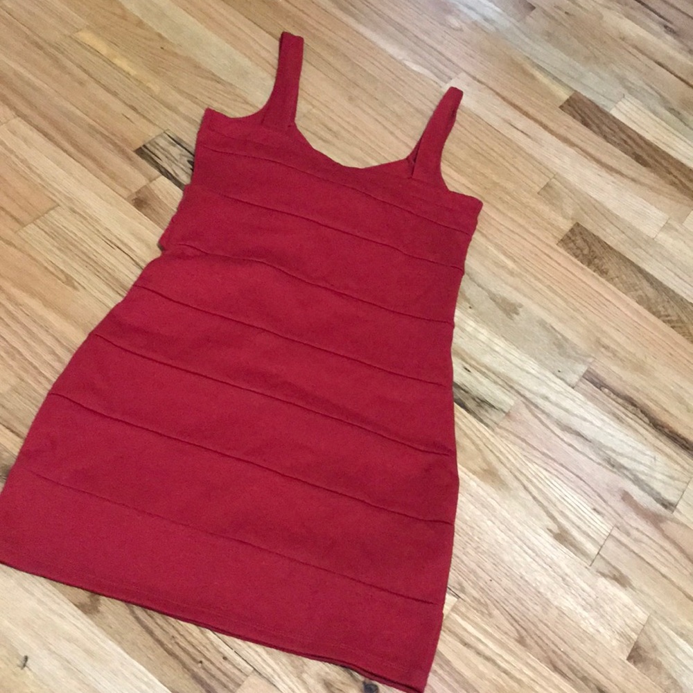Windsor Red dress - Picture 3 of 3